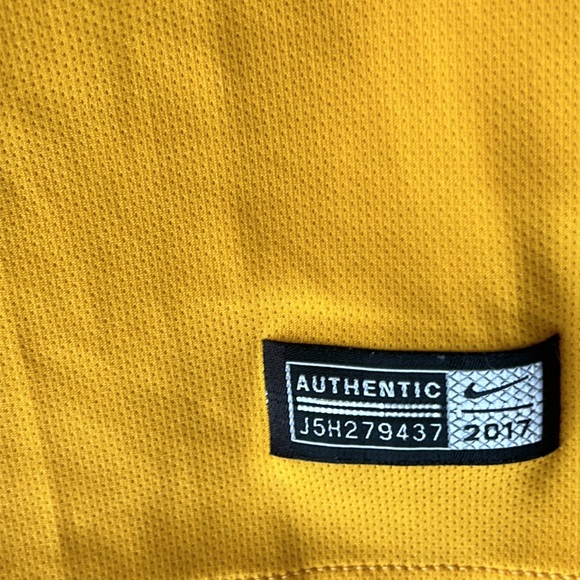 Atletico Madrid 2017 Away Jersey - Picture 10 of 14